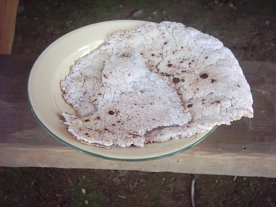 File:Sago pancake Papua New Guinea.jpg